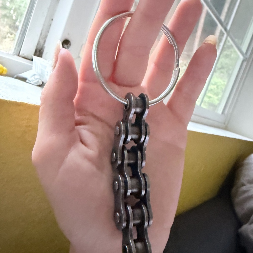 Motorcycle chain key ring - Picture 4 of 4